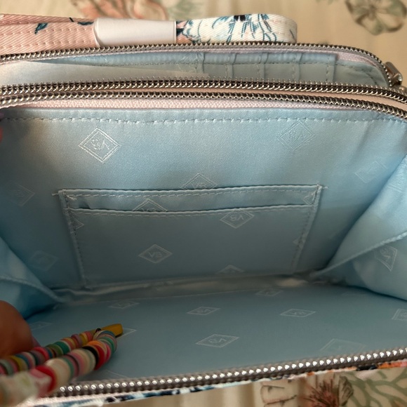 Vera Bradley pink crossbody/wristlet  handbag NWT - Picture 4 of 10